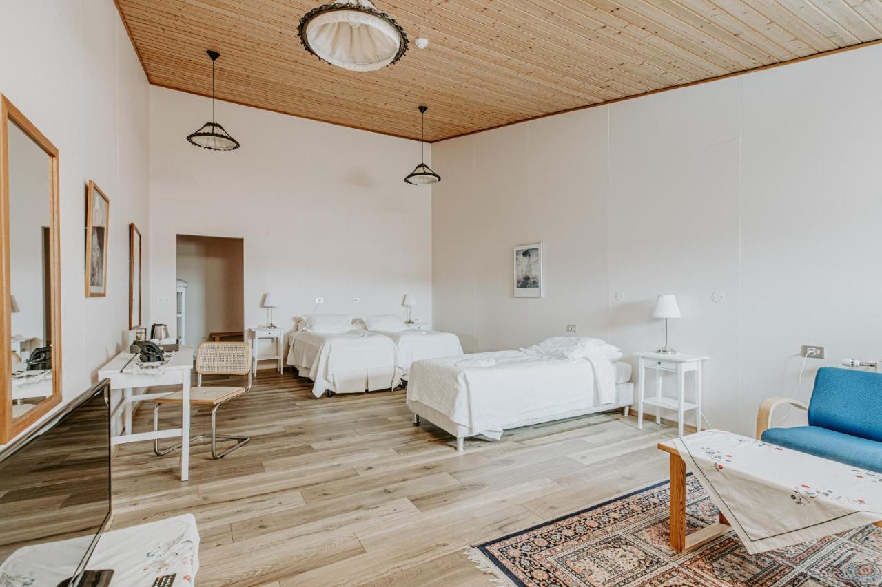 Narfastadir Guesthouse ラウガー エクステリア 写真