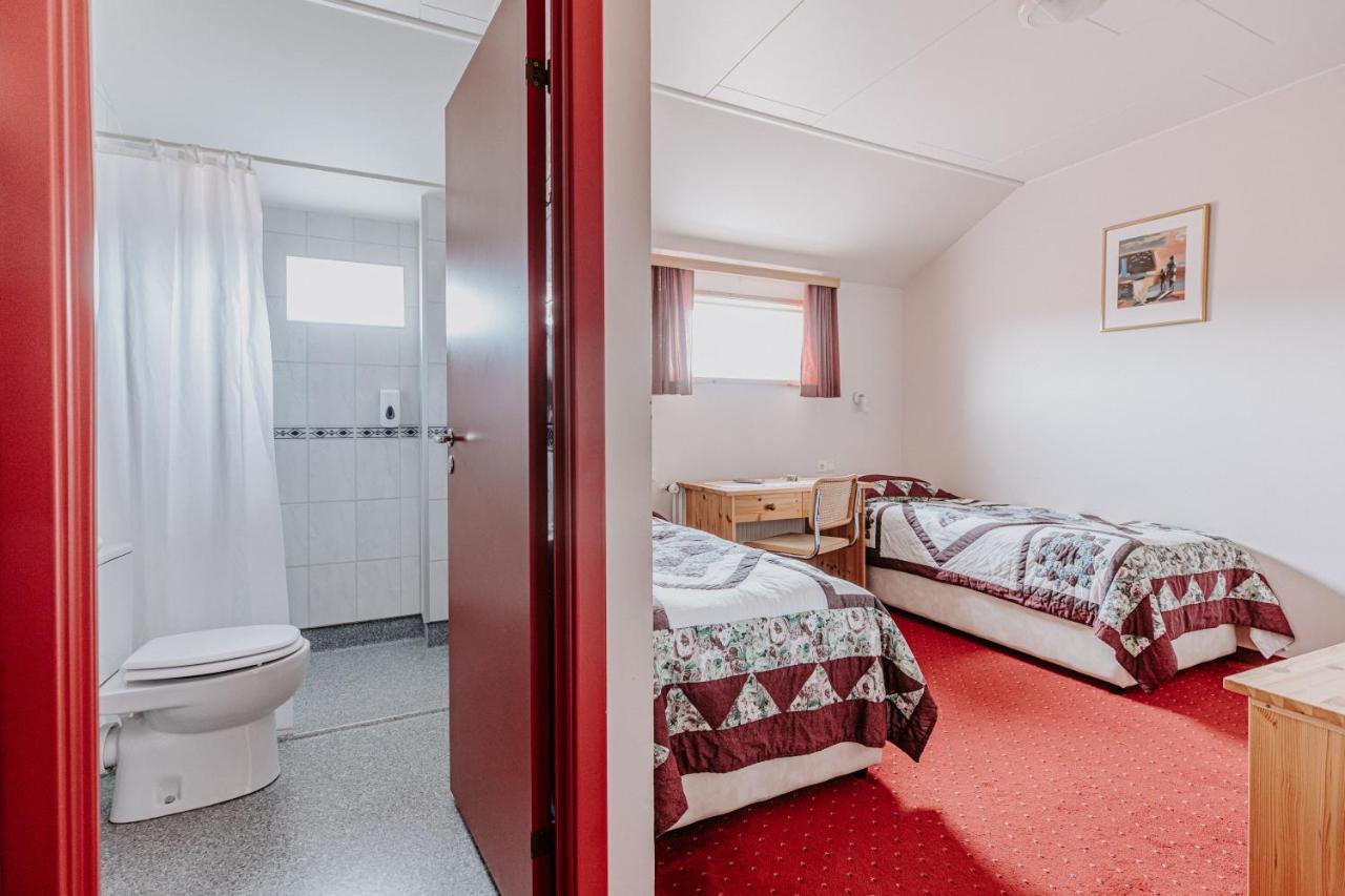 Narfastadir Guesthouse ラウガー エクステリア 写真